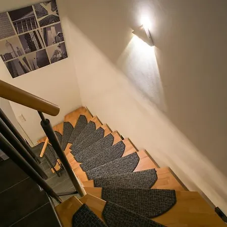 Luxury 口 Studio Knox PrimeTV 口 8min zum S-Hbf Appartement Kornwestheim